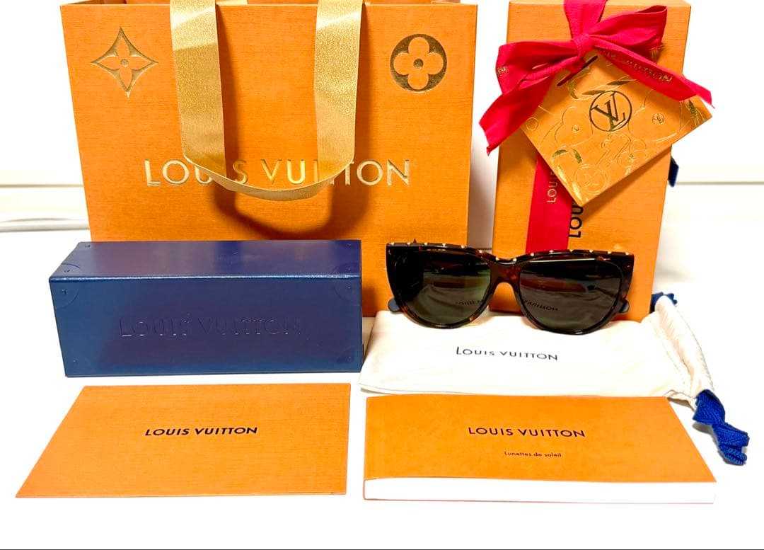 ■やさん■✨美品⚜️LOUIS VUITTON⚜️サングラス LV