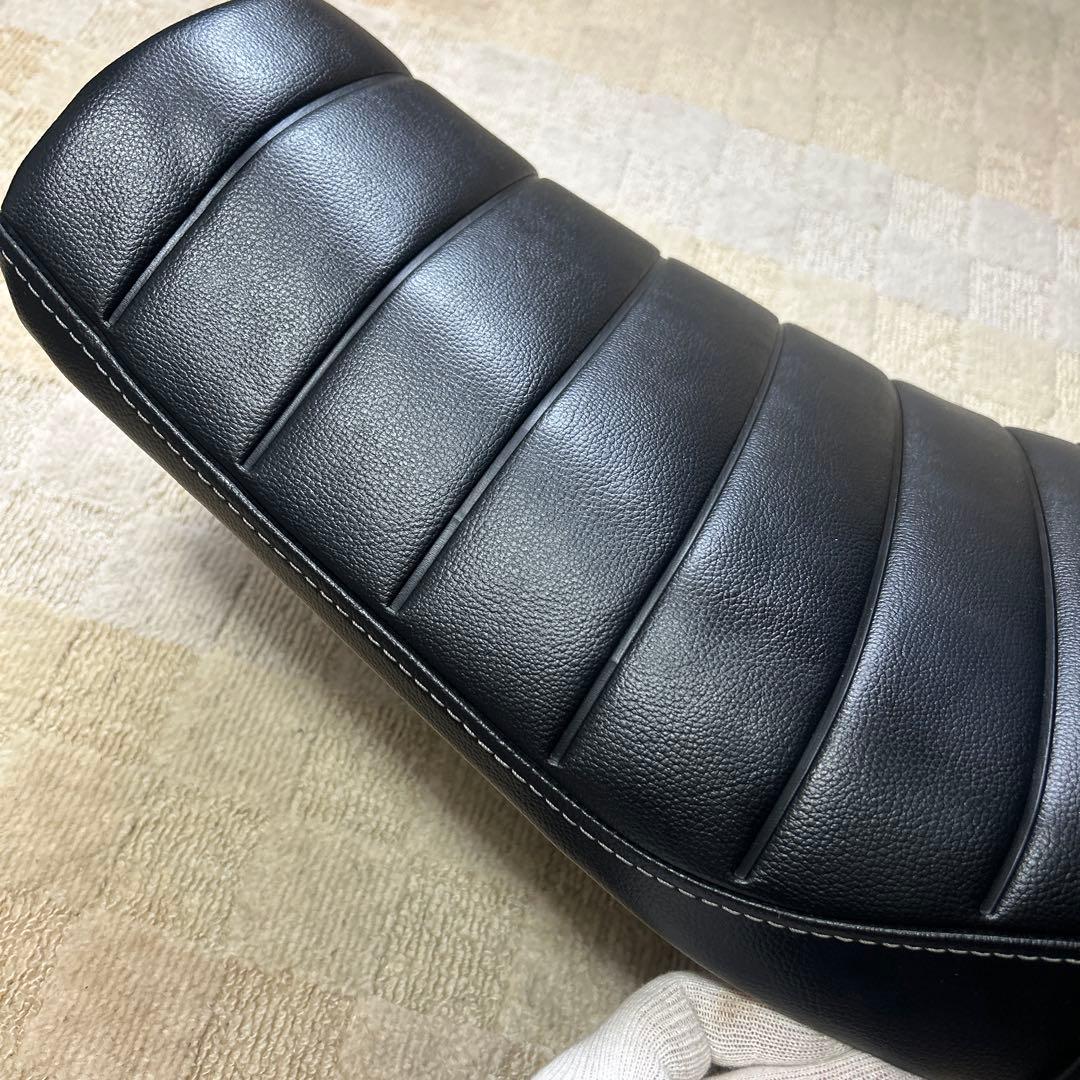 XSR155 ヤマハ 純正シート 黒 中古品 やや傷あり XSR125