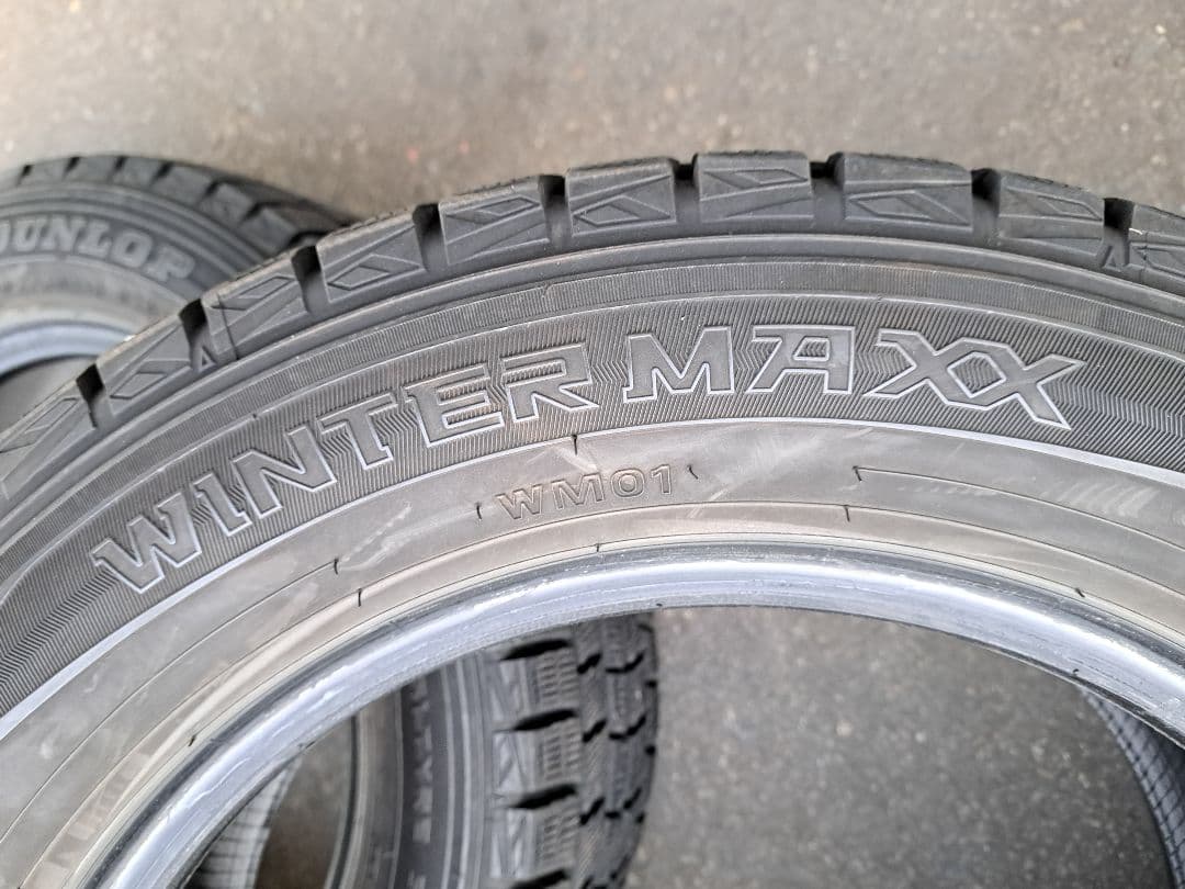 バリ山！205/60R16信頼のダンロップ4本セット！ウインターマックス02！