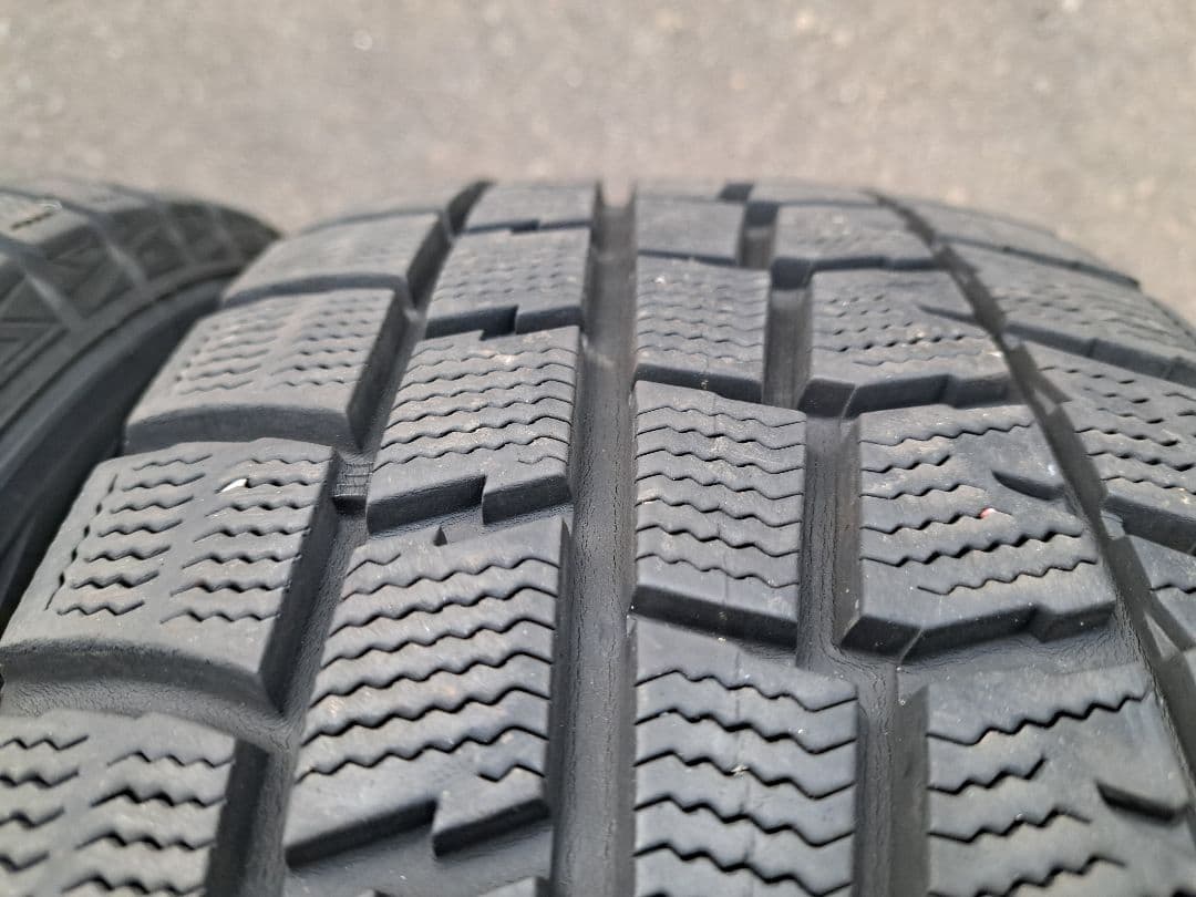 バリ山！205/60R16信頼のダンロップ4本セット！ウインターマックス02！