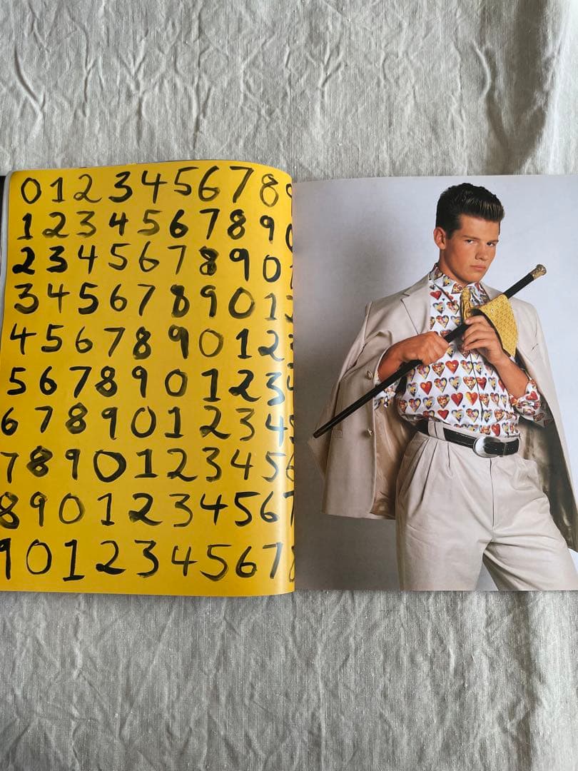 GIANNI VERSACE 写真集　ジャンニヴェルサーチ　本　雑誌　ビンテージ