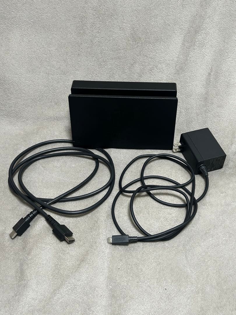 Switch本体 Nintendo TOKYO限定　ネオンパープルネオンオレンジ