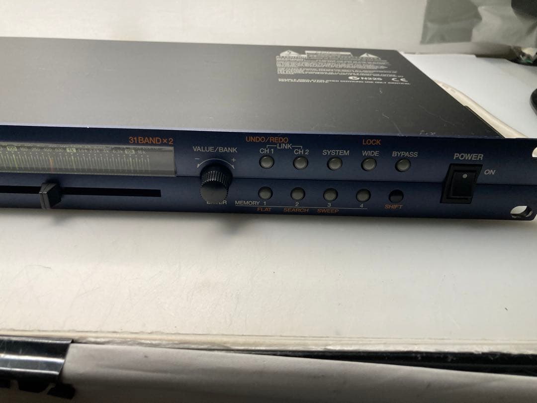 Roland SRQ-2031 31バンド デジタルグラフィックイコライザー