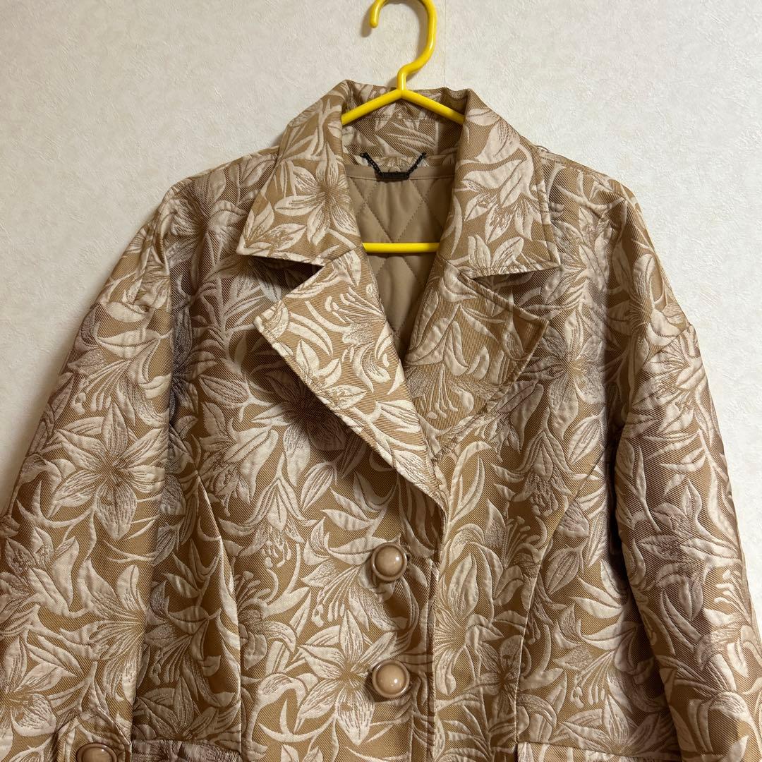【Lily Brown】花柄ロングコート ベージュ Fサイズ 上品 総柄 美品