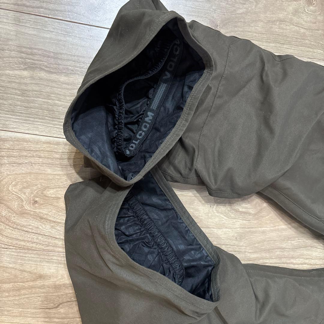 キッズスノーボードウェア　VOLCOM