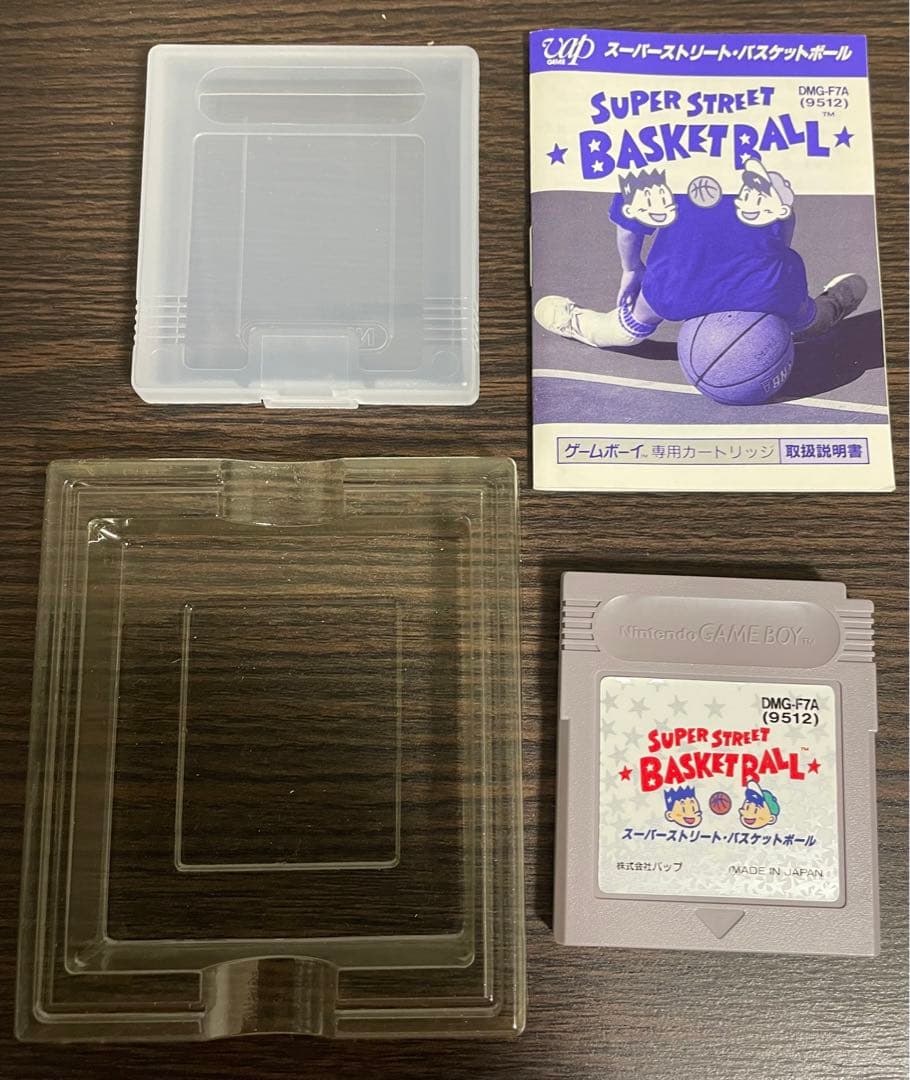 ゲームボーイ　中古カセット　スーパーストリートバスケットボール　箱　説明書付き
