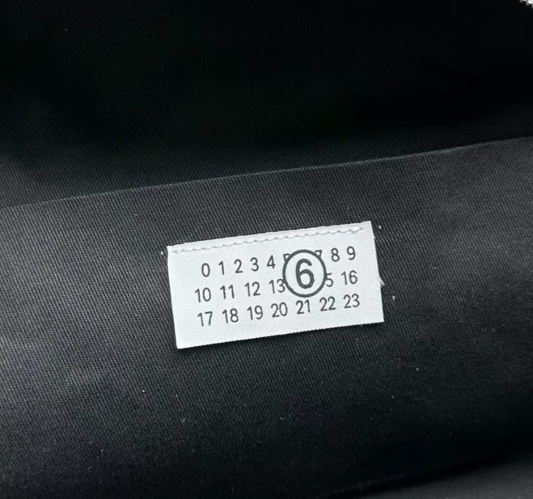 MM6 Maison Margiela ブラックレザーボストンバッグ