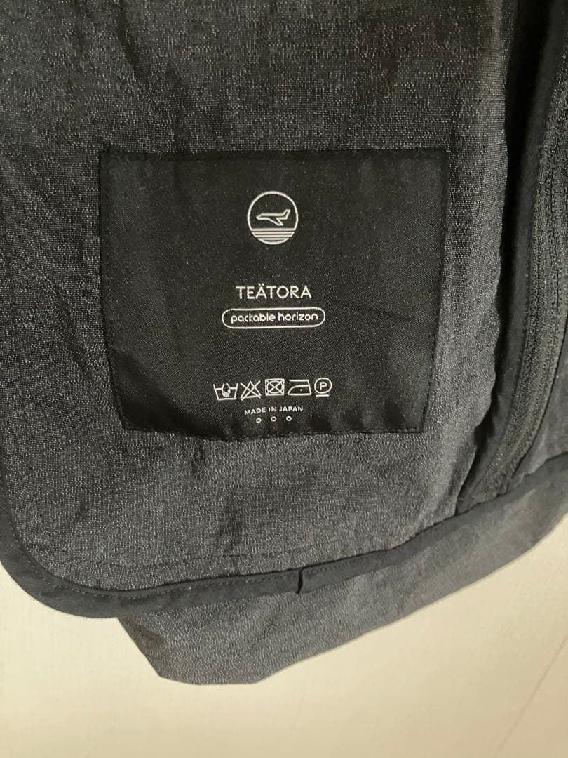 テアトラ　パッカブルジャケット　size３　チャコール　TEATORA