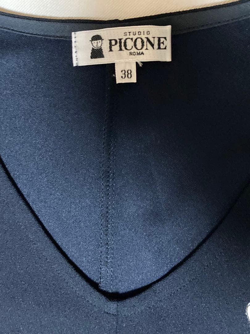 PICONE ビーズ刺繍Vネックカットソー　38 ネイビー
