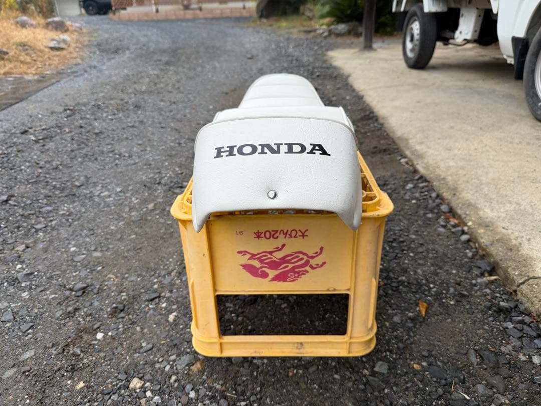HONDA CB400Four タックロール　シート