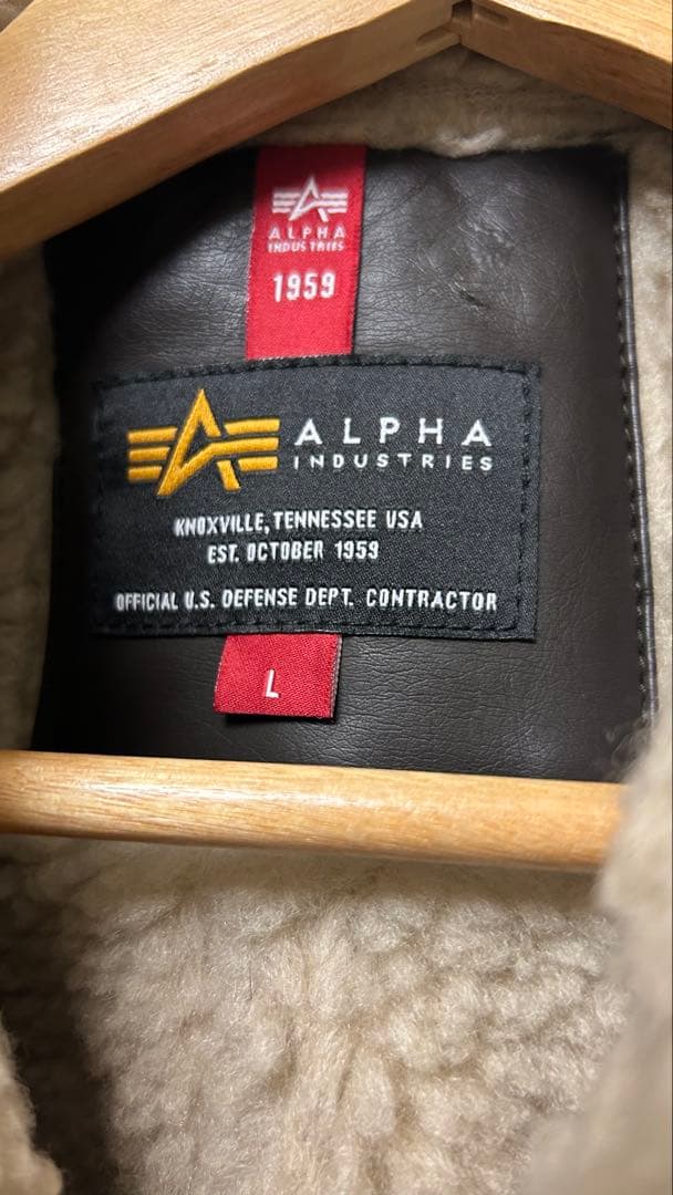 B-3 ムートンジャケット ALPHA INDUSTRIES ブラウン