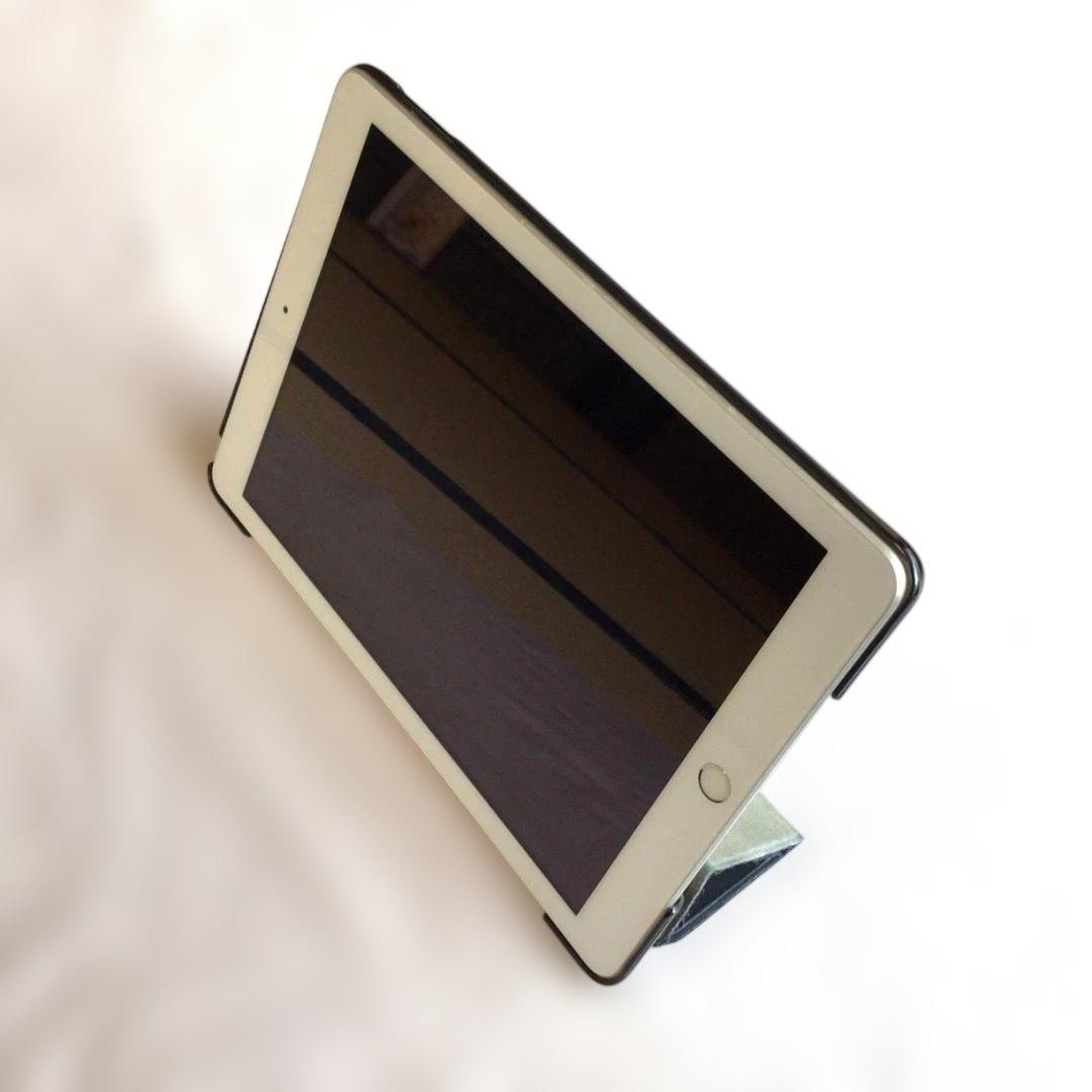 iPad 第5世代 MP2G2J/A （Apple）美品です