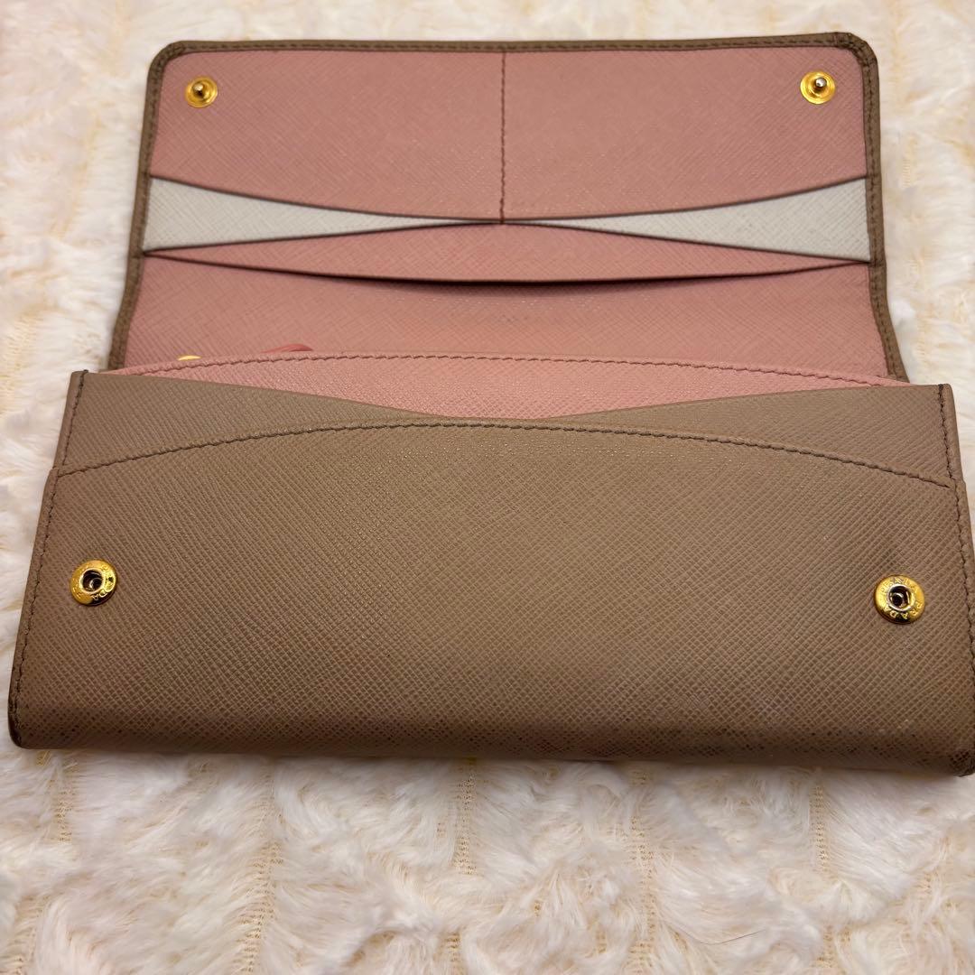 PRADA ✨サフィアーノレザー 二つ折り財布　ベージュ　　バイカラー