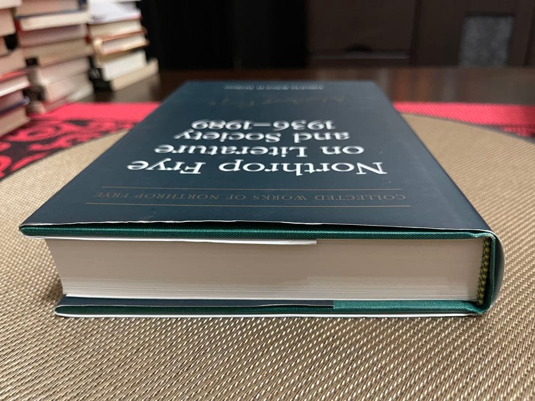 洋書 Northrop Frye on Literature and Society