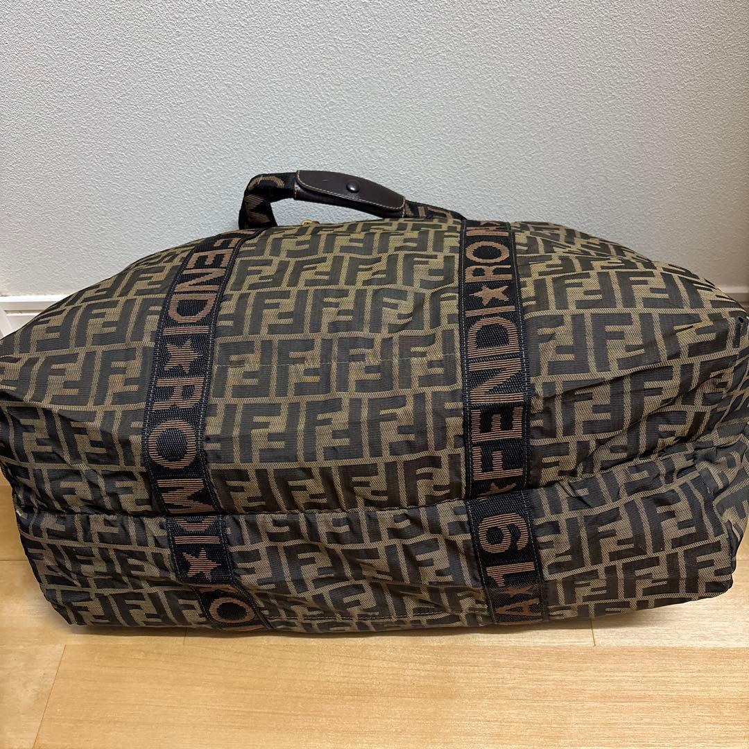 FENDI ボストンバッグ 大容量 ズッカ柄ナイロン