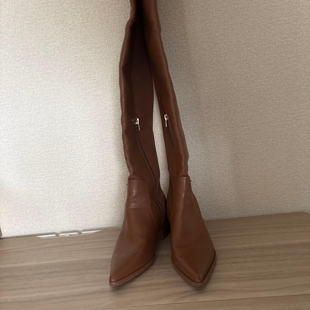 美品　yelloロングブーツ　ポインテッドトゥ