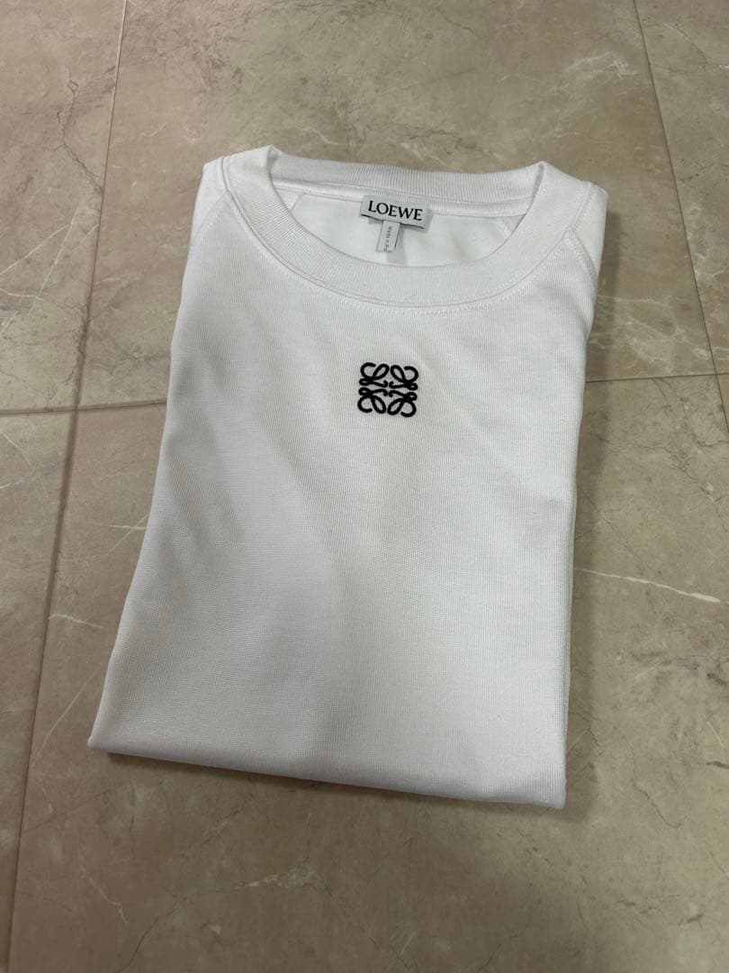 お値下げ　新作　ロエベ　スモールフィットTシャツ　Sサイズ　ホワイト