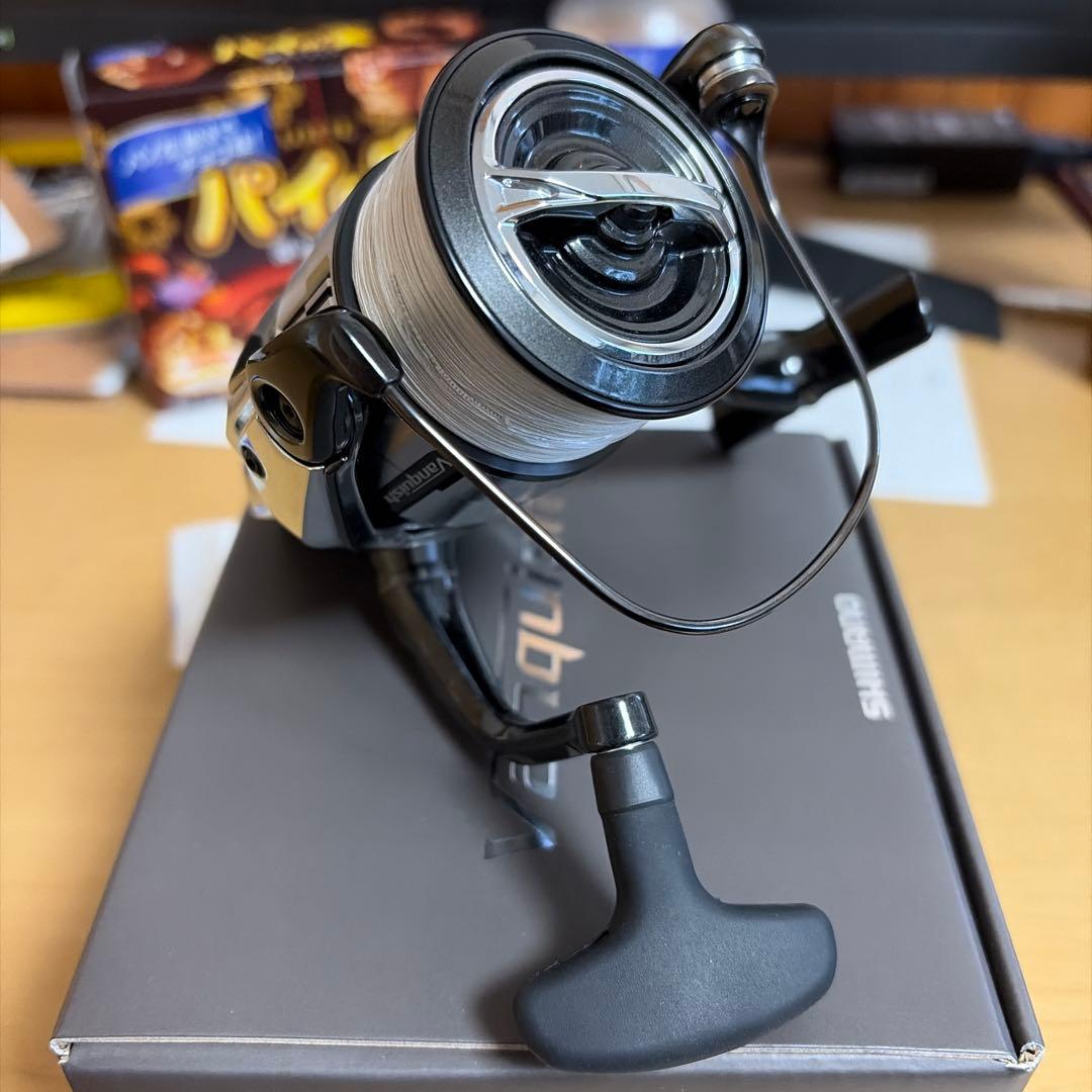 SHIMANO 23Vanquish 4000MHG スピニングリール