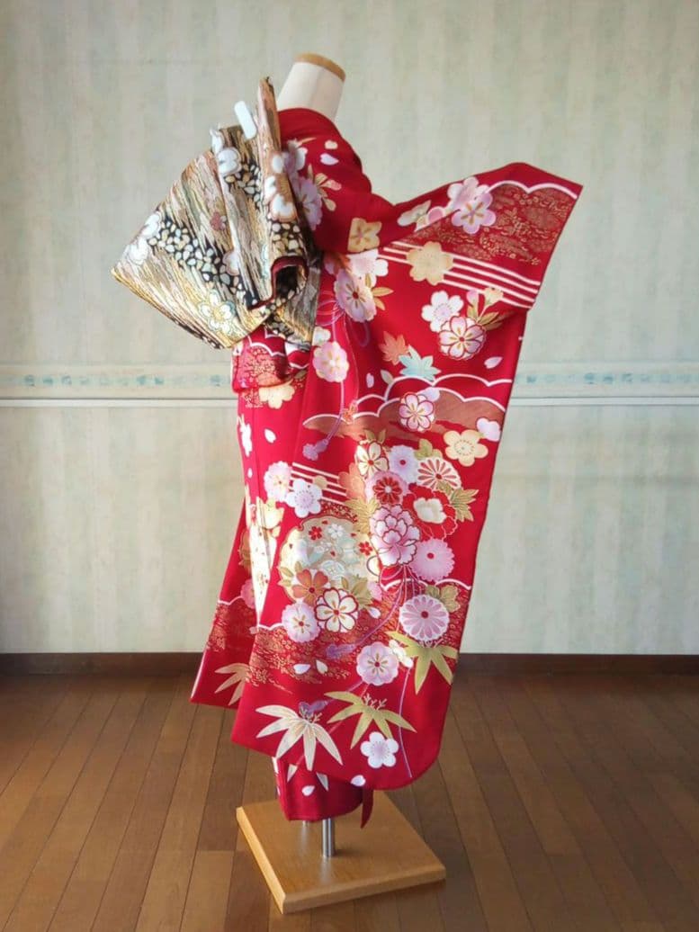 5138 振袖.帯2点セット 帯新品　赤正絹　古典柄 成人式結婚式卒業式
