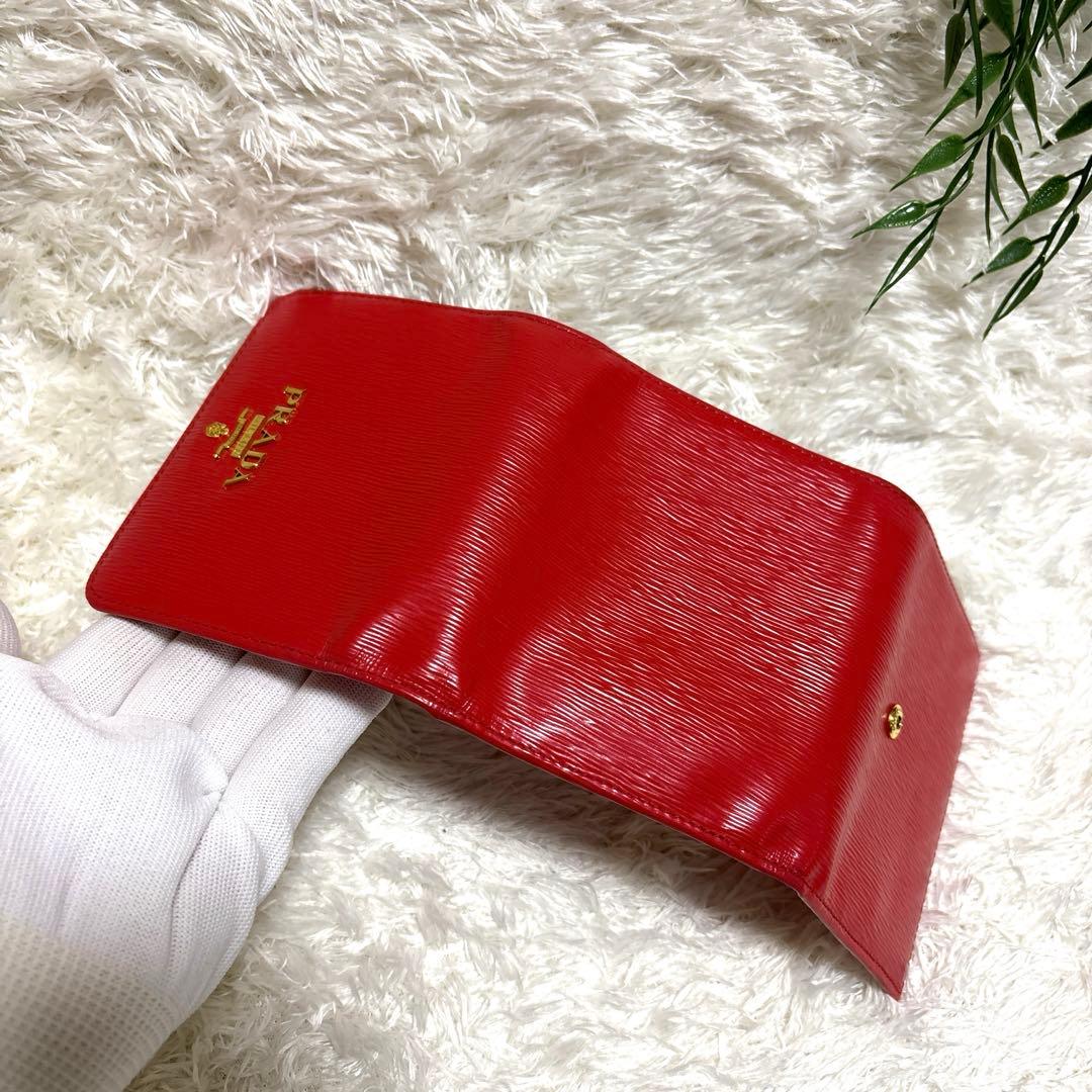 美品 PRADA 三つ折り財布 赤 レッド