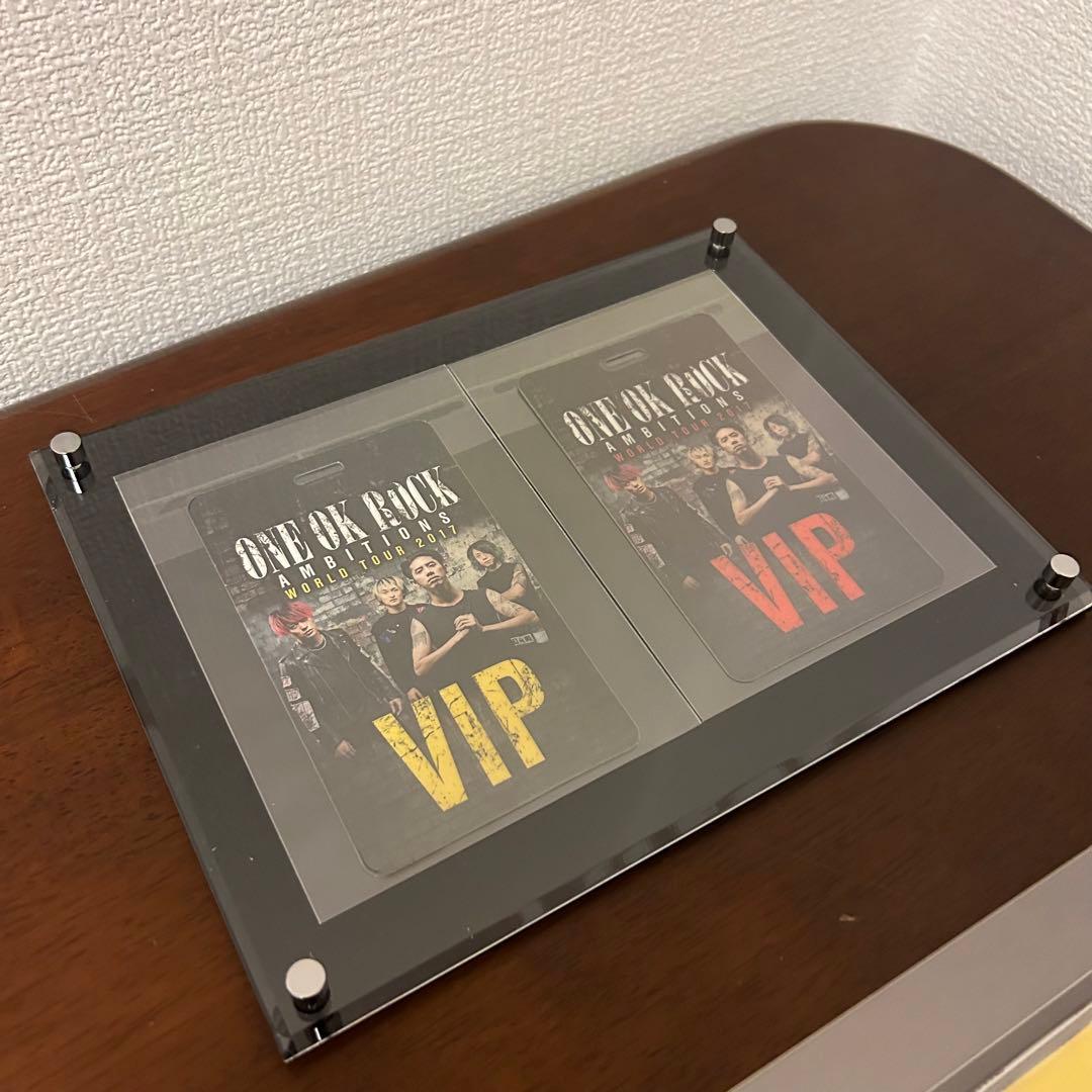【超美品ケース付】ONE OK ROCK 直筆サイン入り　ambitions