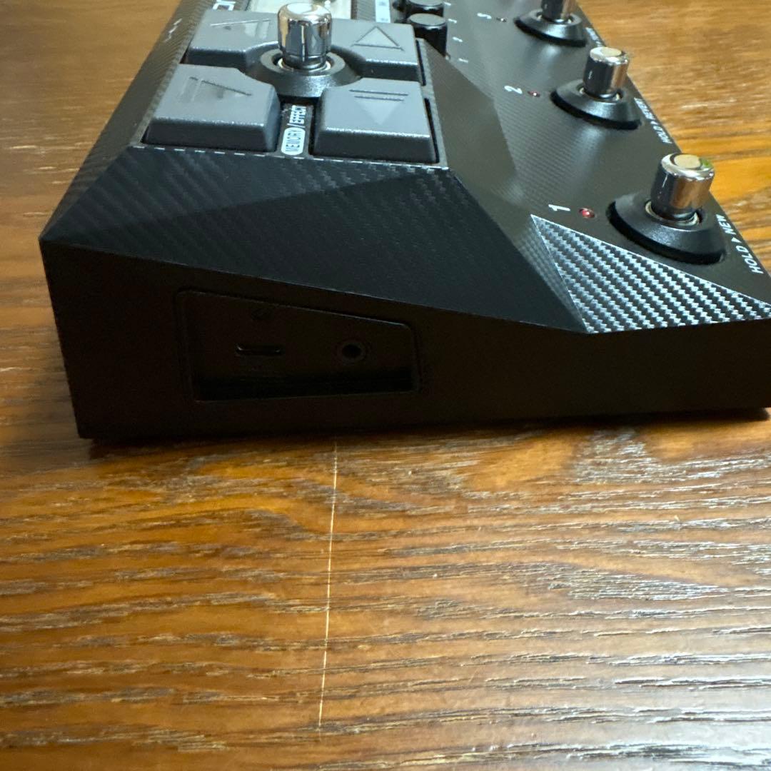 【美品】ZOOM B2 FOUR