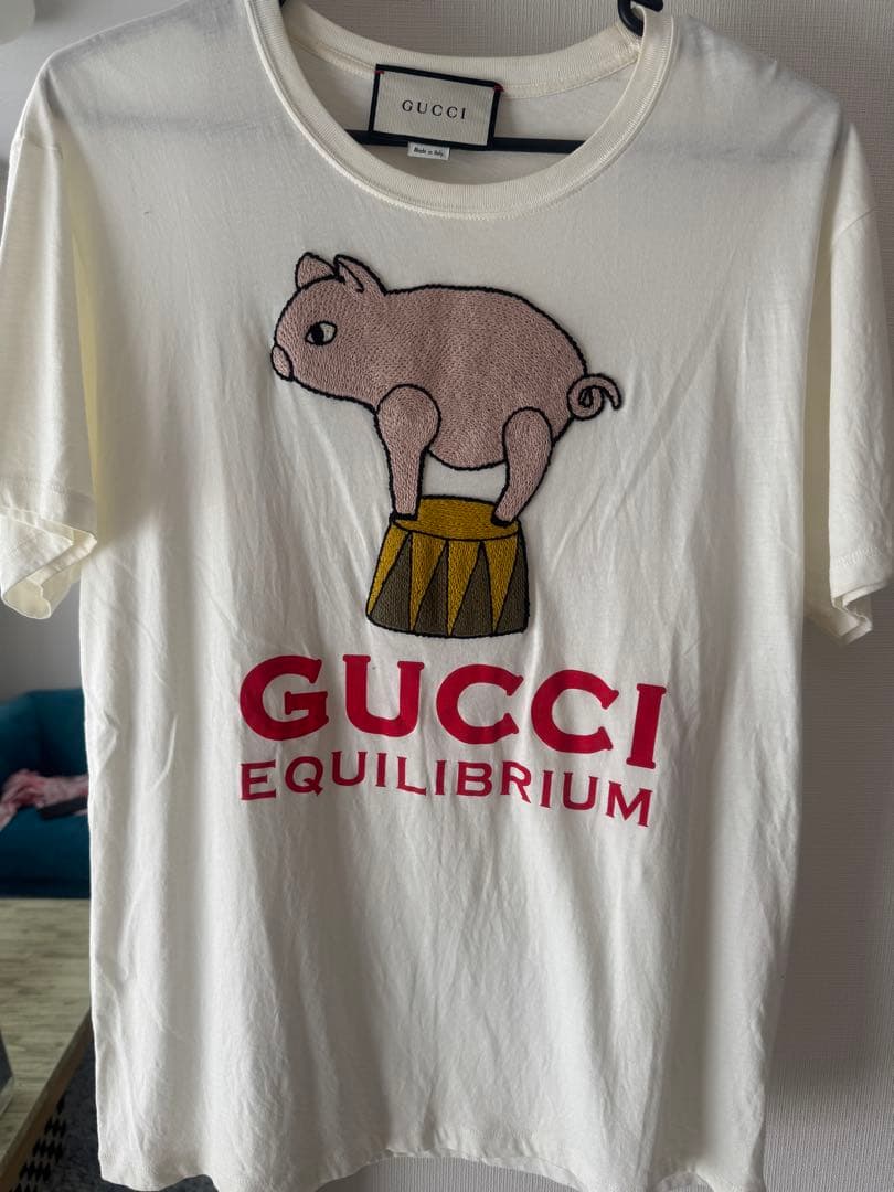 (激安出品)豚と太鼓の刺繍が特徴的なGUCCIのカジュアルTシャツ。