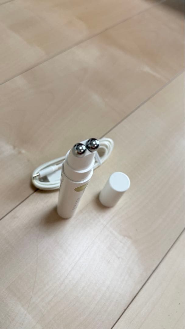 NUFACE 美顔器 ホワイト USB充電ケーブル付き