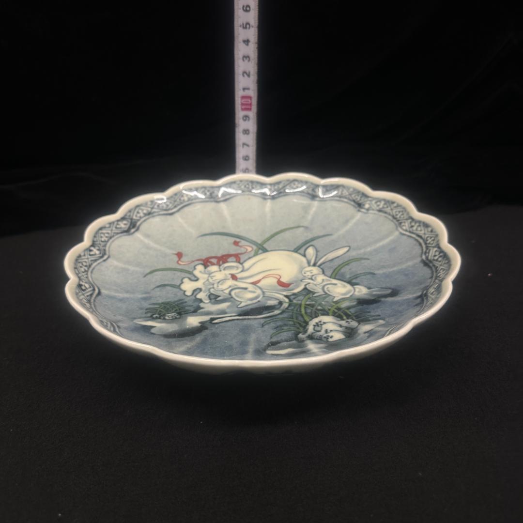 有田焼　輪花渕　高台　皿•飾皿　福右衛門　作家物