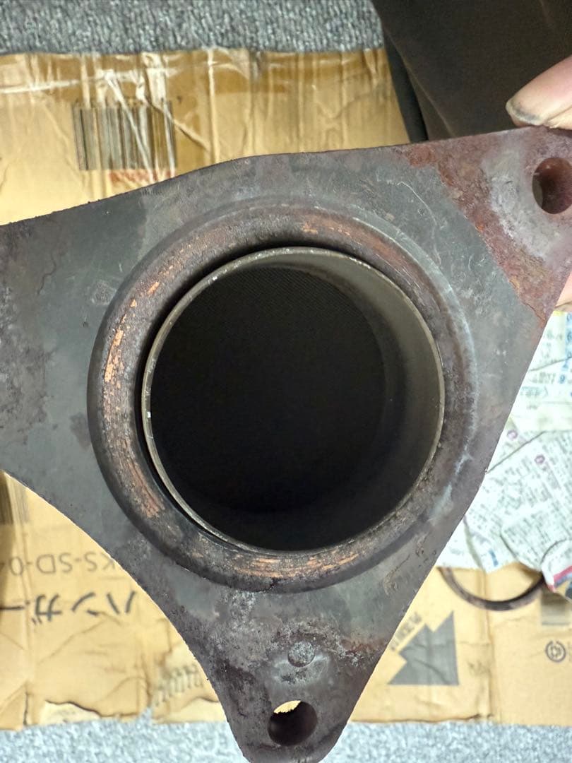 30セルシオ純正触媒　GA4