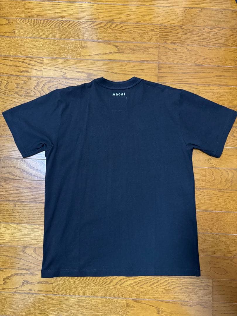 sacai × Kawsコラボブラック ポケット刺繍Tシャツ サイズ2