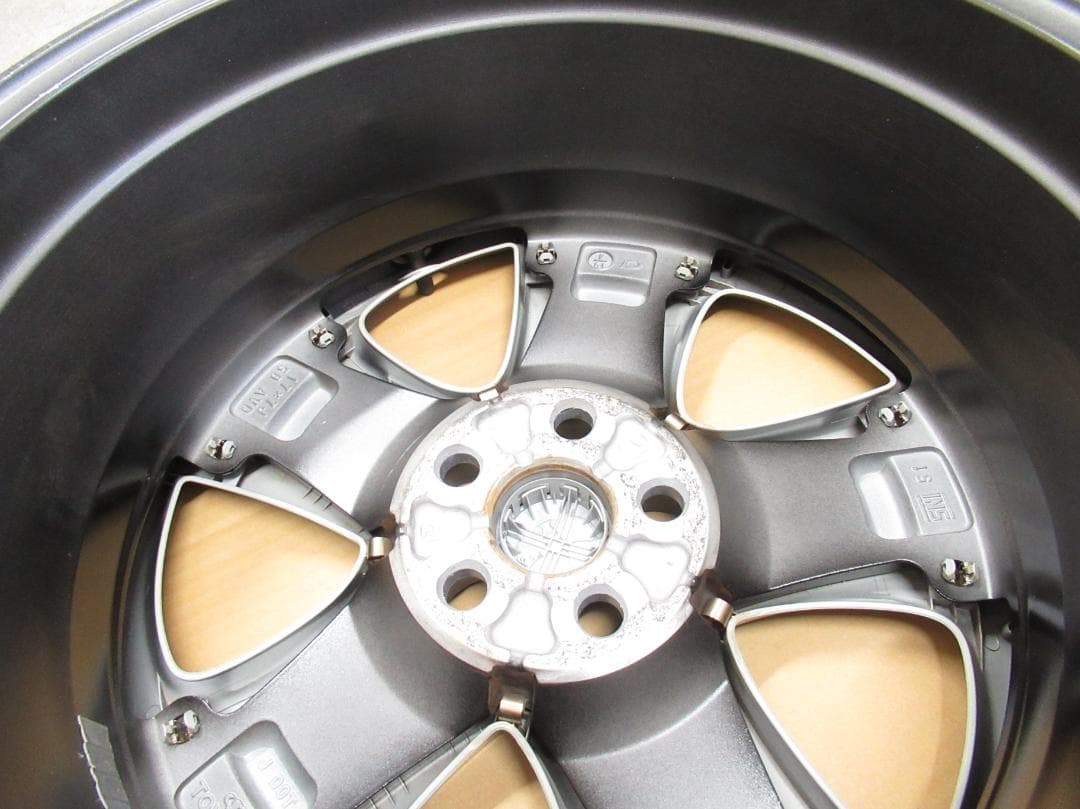 専用　ナット付　ZVW50 後期 プリウス アルミホイール　50　7J