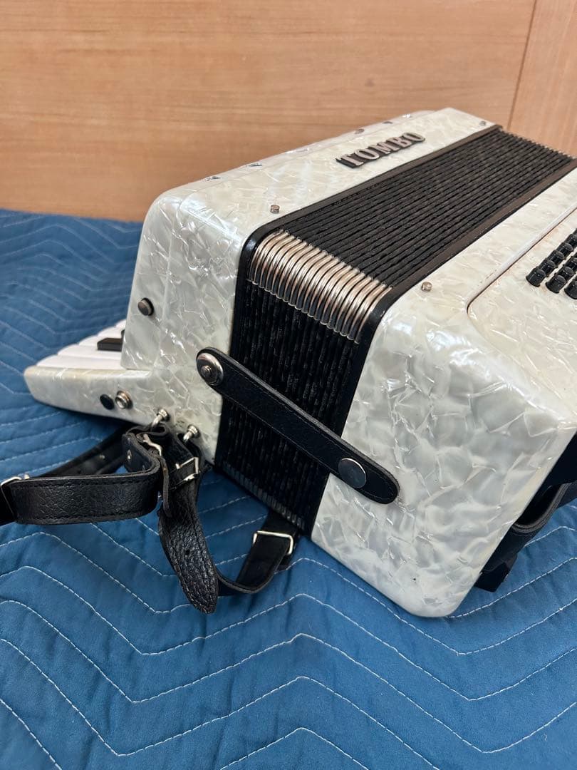 TOMBO アコーディオン J261 ホワイト 希少