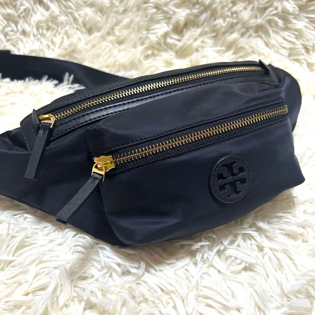 【極美品✨】トリーバーチ ナイロン ボディバッグ ユニセックス ロゴ型押し 黒