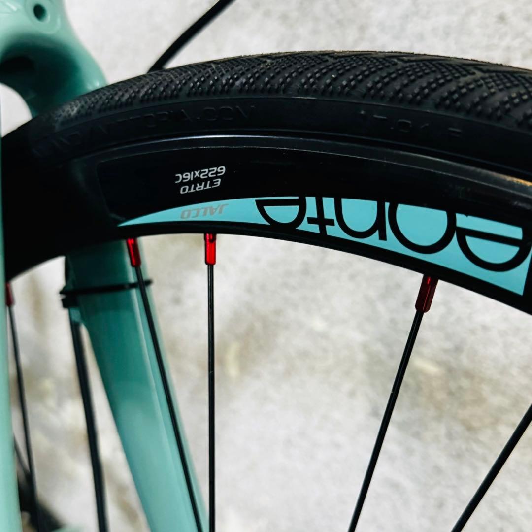 配送無料✨極美品！最新モデルBianchiビアンキ クロスバイク CSport3