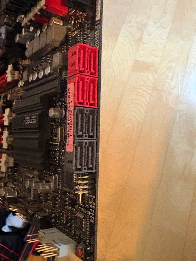 ASUS MAXIMUS IV EXTREME Z ATXマザーボードオマケ付き