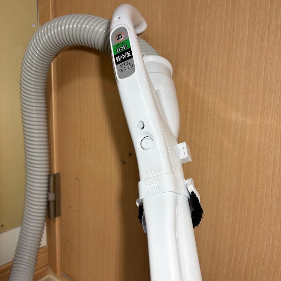 日立　掃除機　紙パック式掃除機　かるパック　CV-KP90H