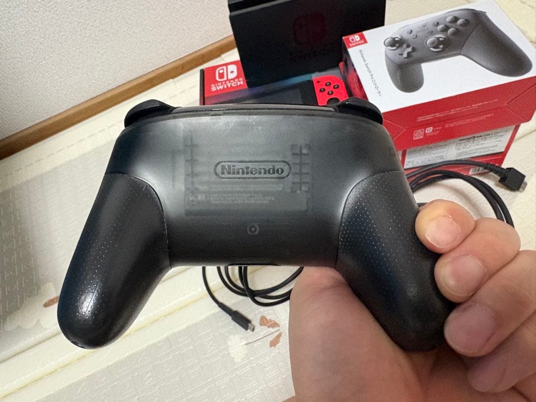 Nintendo Switch ネオンレッド/ネオンブルー 本体とプロコンセット