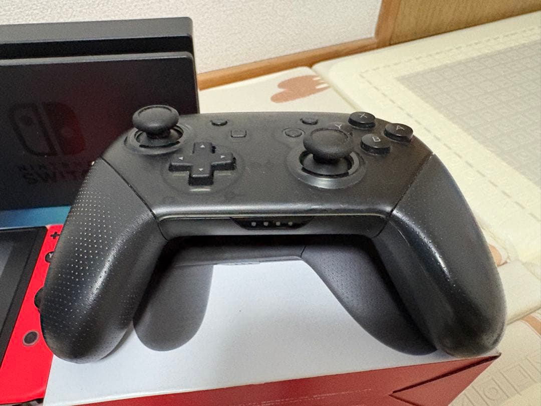 Nintendo Switch ネオンレッド/ネオンブルー 本体とプロコンセット