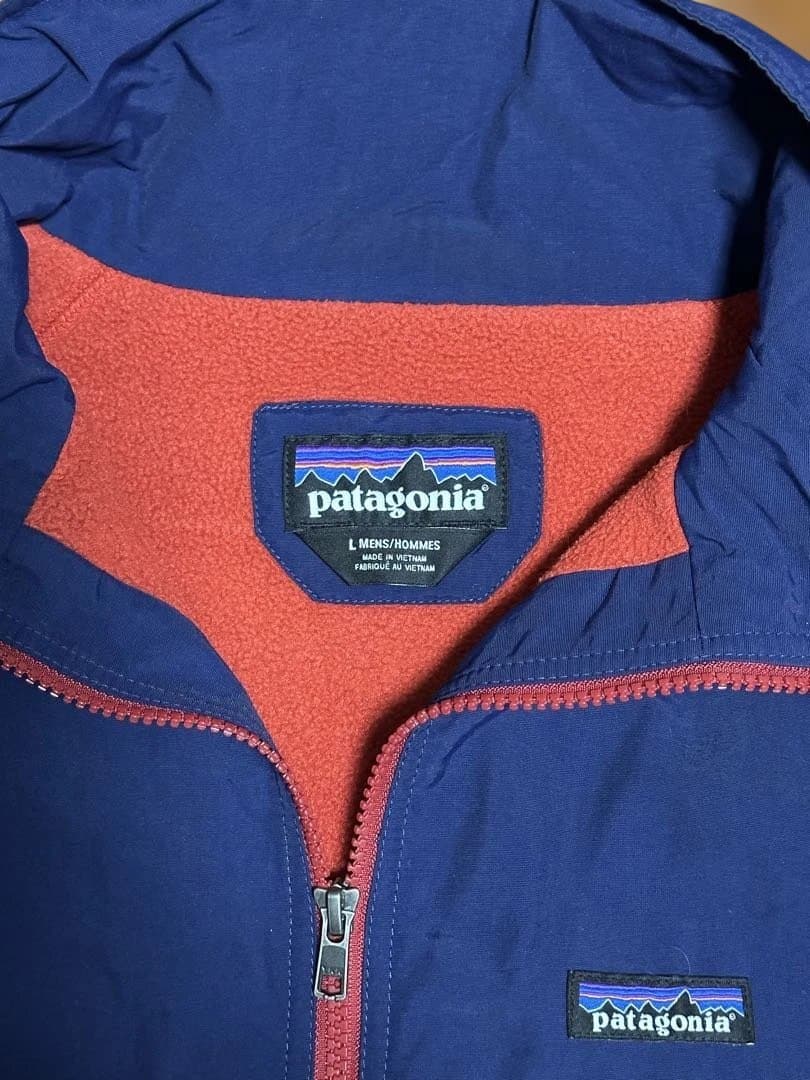 patagonia ブルー/レッド　ジャケット Lサイズ