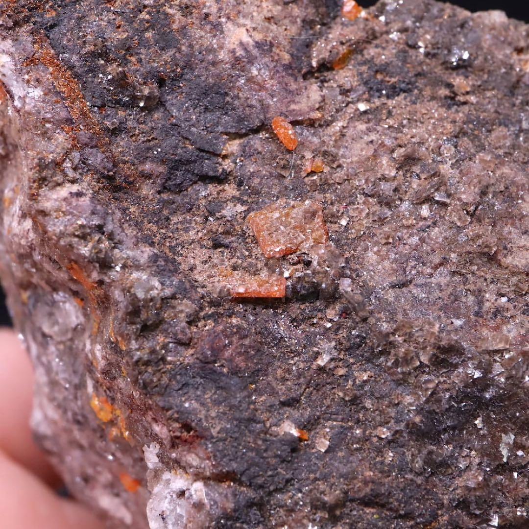 モリブデン鉛鉱 402,6g ウェルフェナイト WF078 天然石 原石