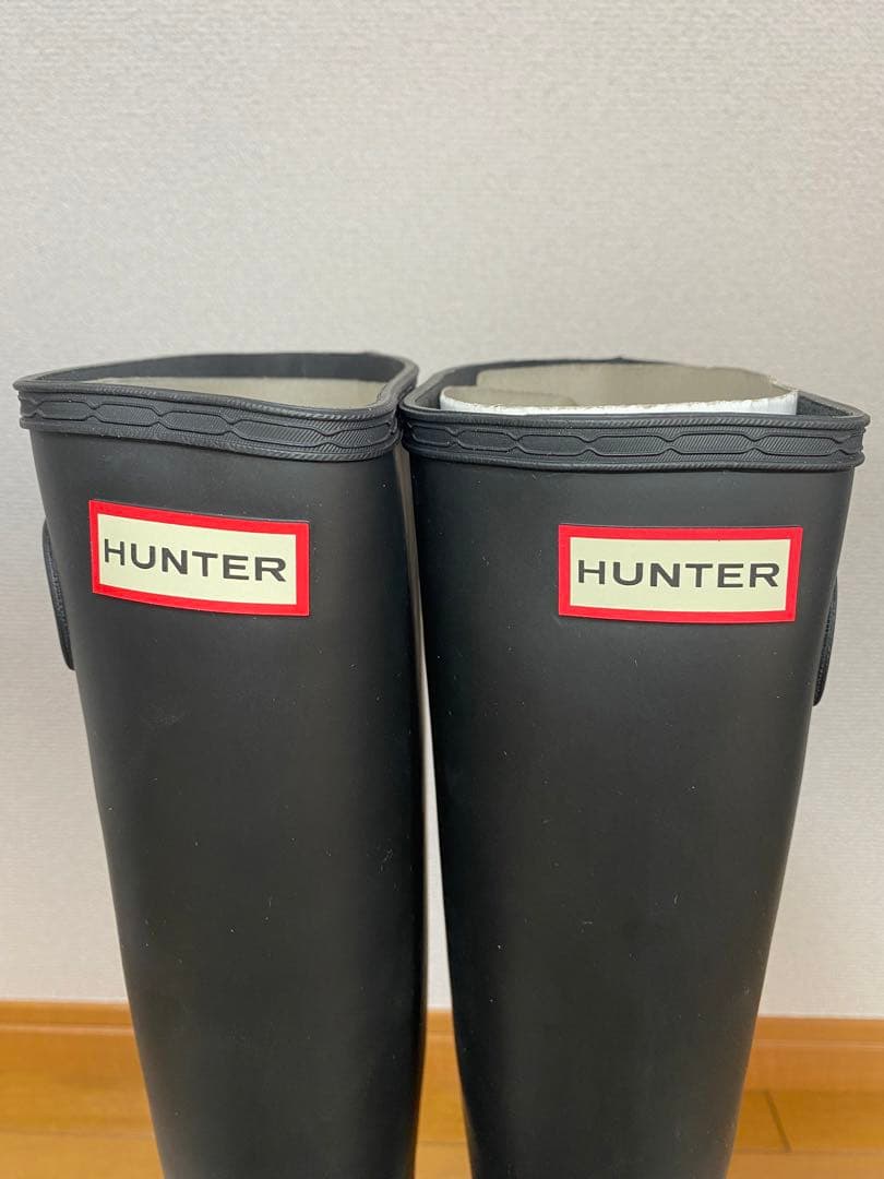 新品 HUNTER 長靴 黒 防水性 サイドストラップ付き