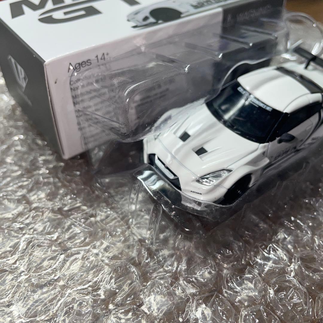 MINI GT 1/64 LB-シルエット 35GT-RR ホワイト