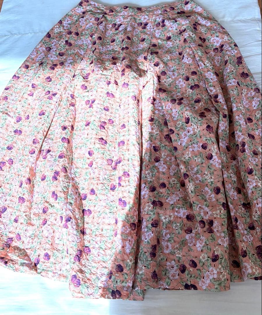 美品　インゲボルグ　ワイルドベリーpt.タックスカート　ピンクL