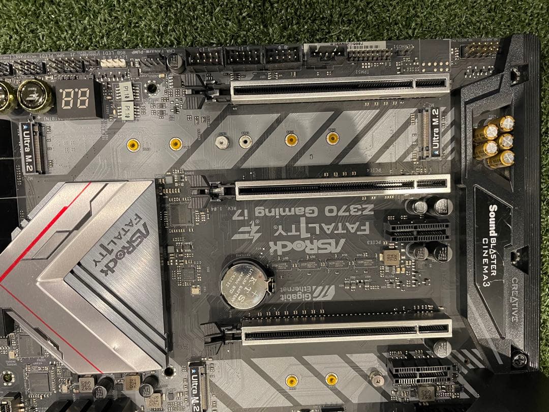 Fatal1ty Z370 マザー　8086K メモリ32g