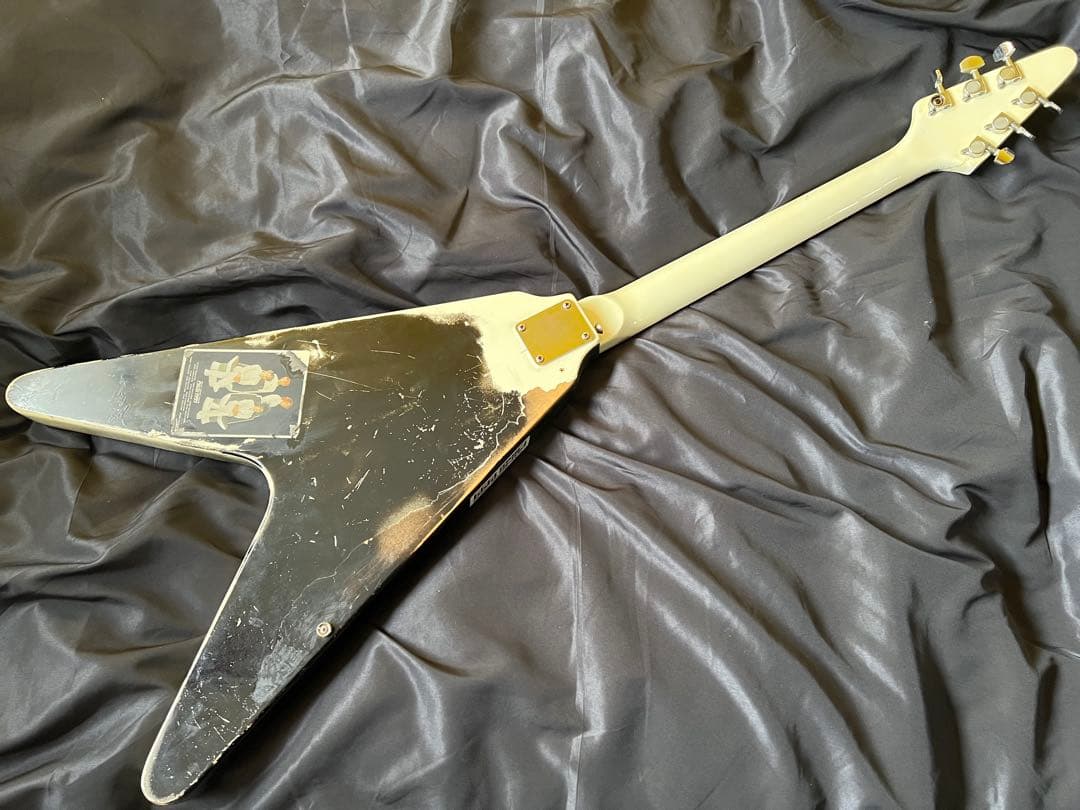 激シブmaison フライングV Flying V レリック加工　ケース付ギター