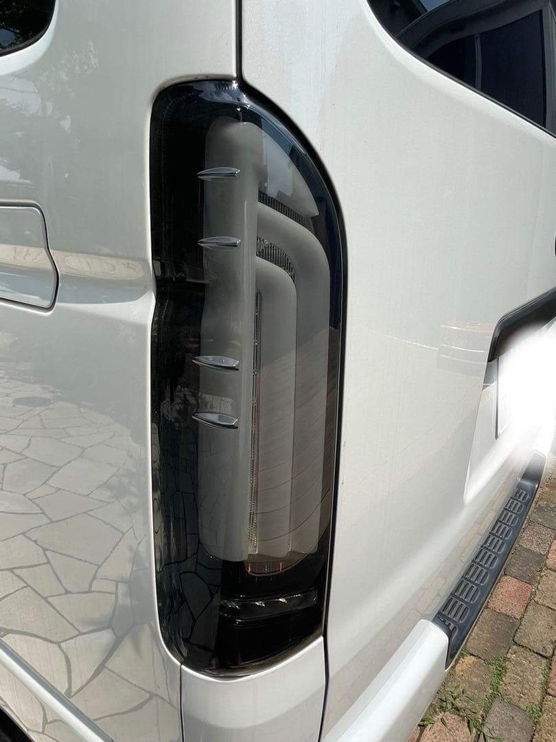 ハイエース200系Valenti Jewel LED Tail Lamp
