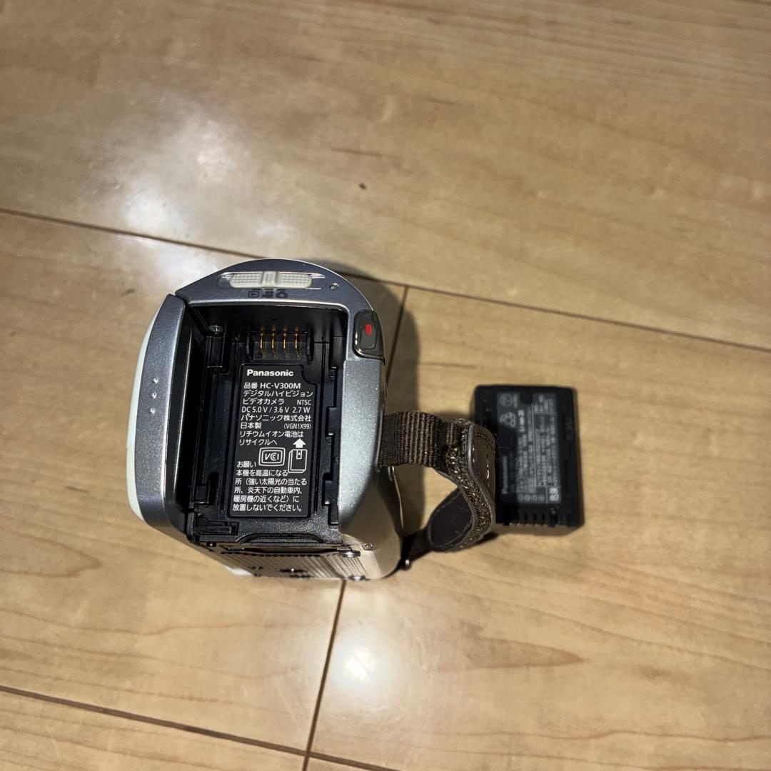 動作ok Panasonic HC-V300M ビデオカメラ 本体