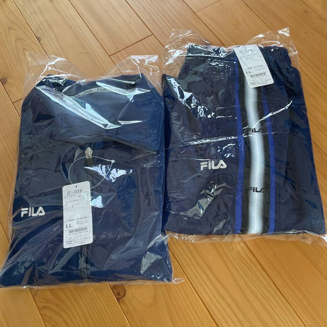 くまゴロー　新品　FILA ジャージ上下