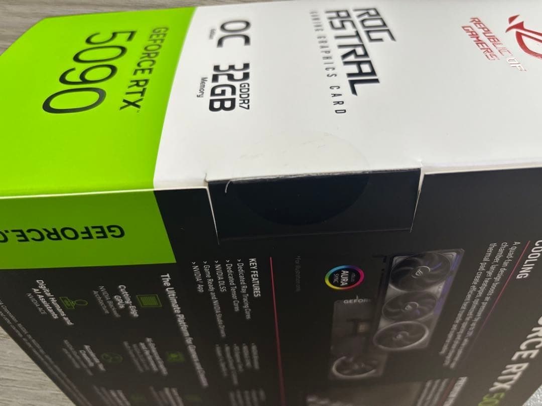 グラフィックボード・グラボ・ビデオカード ASUS ROG ASTRAL GEFORCE RTX 5090